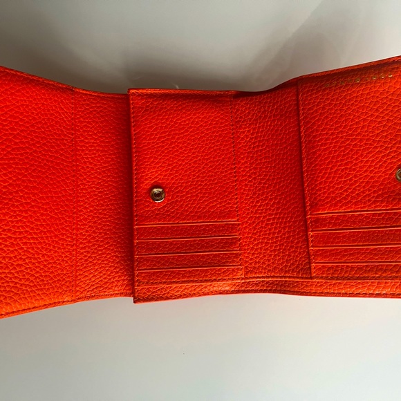 Tory Burch Thea tri fold wallet ORANGE JUICE - Picture 6 of 8